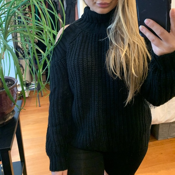 Cutout Turtleneck Sweater - Picture 8 of 8